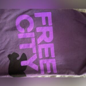 FREECITYLARGE LOGO SWEATPANT PURPLE PLANT
Size XS NEW